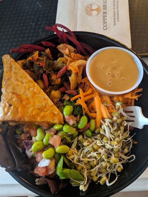 And we're not just talking about salads, because you can get those just about anywhere nowadays. From a vegan fast food chain in Montreal. Wish more of ...