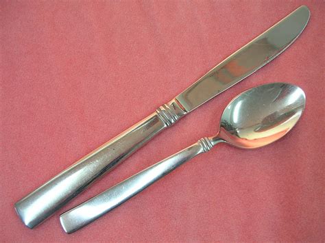 Reed and barton floral pattern. REED & BARTON REGENT TEASPOON & KNIFE HERITAGE MINT ...