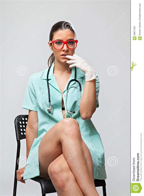 Sexy Ärztin Mit Einem Stethoskop Und Roten Gläsern Stockbild Bild Von