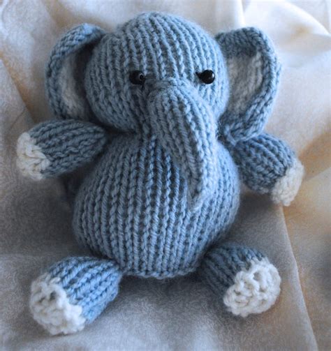 Knitting patterns for favorite farm animals including cows, pigs, chickens, and more. 410 best images about knit toys on Pinterest | Knit ...