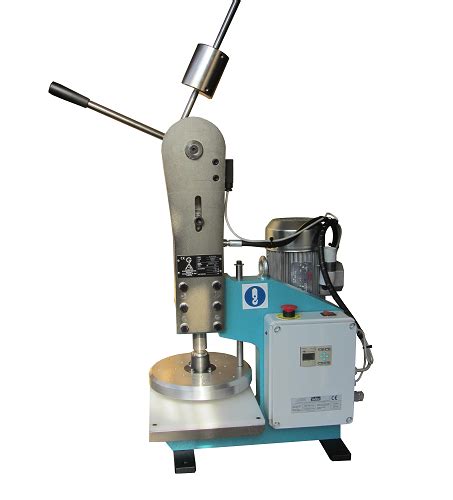 Casa > prodotti > macchina per cordonatura e fustellatura a base piatta > fustellatrice manuale. Fustellatrice oleodinamica manuale mod. POE50 | Presse e ...