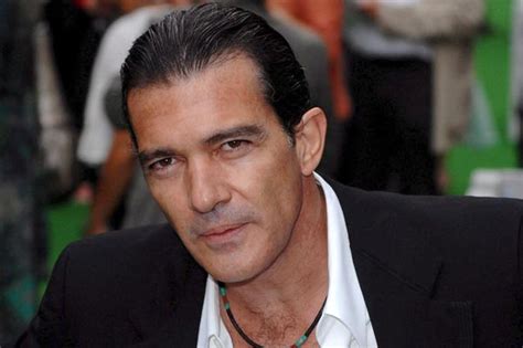 Antonio banderas become popular for being a successful actor. |
