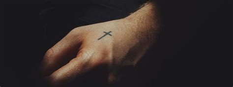 15 Cool Cross Tattoo Ideas For Men To Show Allegiance To God — Inkmatch