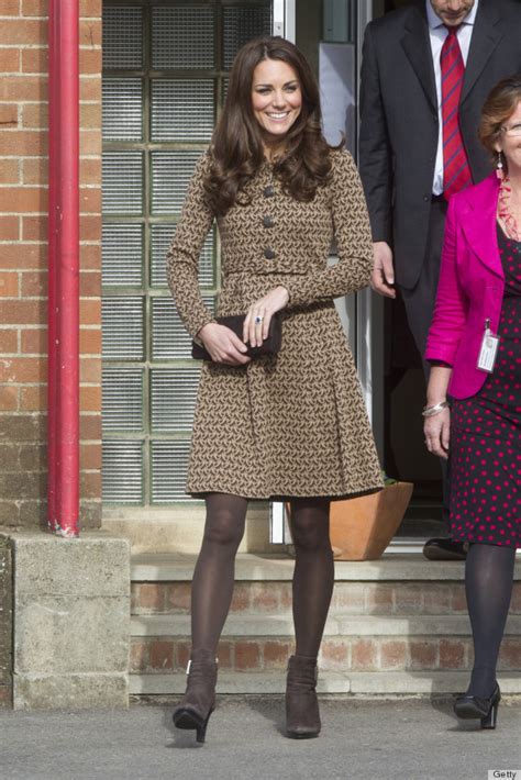 Kate Middleton Repeats A Perfect Fall Outfit In London Photos Huffpost