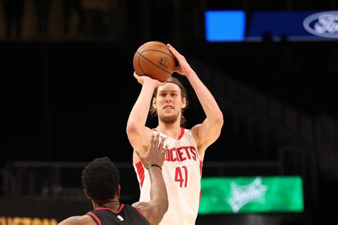REPORT Kelly Olynyk Has Agreed To A Three Year 37M Deal With The