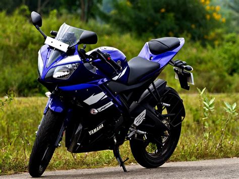 If you really to wish to own one piece of it, just pass through the pics before you jump it out to buy. High Definition Yamaha R15 Image wallpaper | cars | Wallpaper Better