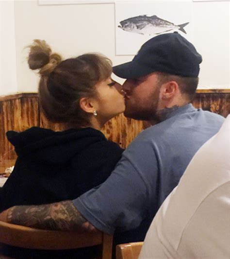 On wednesday, the lovebirds were caught on camera after a dinner date at el lay's gracias madre, and they packed on the pda! Is Ariana Grande Dating Rapper Mac Miller? - Capital XTRA