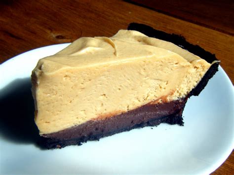 Clutzy Cooking Chocolate Peanut Butter Mousse Pie