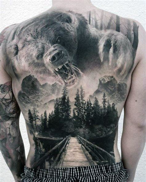 If you are looking for a unique and interesting tattoo, then here were present bear paw tattoo. Mens großer Bär Forest Full Back Tattoo | Tattoos for guys ...