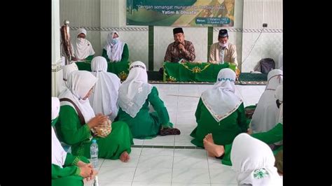 Muslimat Nu Di Gresik Salurkan Santunan Untuk Yatim Dan Dluafa Nu