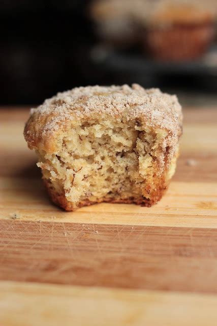 Banana Cream Cheese Muffins With Crumb Topping Lovin From The Oven