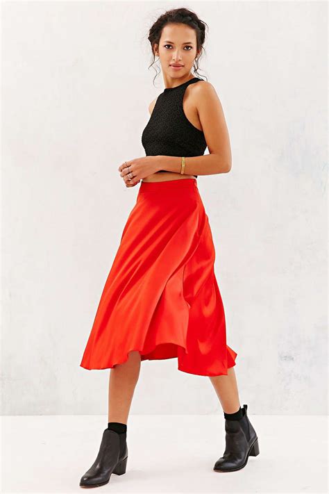 Latest Fashion Tips Fashion Model Citizens Of Humanity Red Skirt