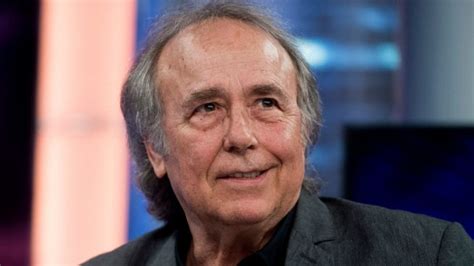 Joan manuel serrat, va nàixer a barcelona, el 27 de desembre de 1943. Serrat para el concierto de Barcelona y afea a un espectador por exigirle cantar en catalán