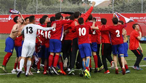 Au niveau national, l'atlético est sacré champion d'espagne à onze reprises et a remporté dix coupes. Club Atlético de Madrid · Web oficial - El Atlético de ...