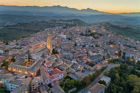 Atri Cosa Fare Cosa Vedere E Dove Dormire Turismo Abruzzo It