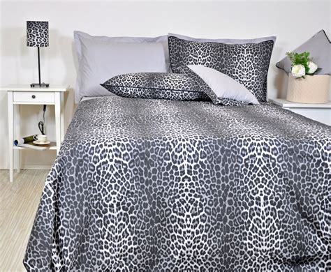 Leopard Bedding Set in Full Queen King Size - Black Smoky Gray Leopard