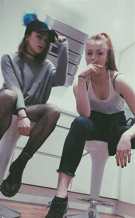 Maisie Williams And Sophie Turner Are Too Hot Scrolller