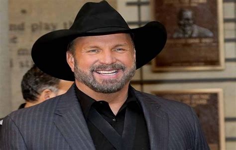 Garth Brooks Net Worth Age Height Wiki Wife Biography And Latest