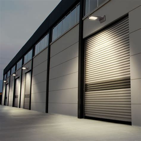 The oslo range includes a single track light, as well as a set of two, three or four spotlights mounted onto a straight bar. Outdoor commercial lighting for warehouses and storage ...