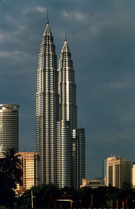 A Presentation On Petronas Twin Towers Of Kuala Lumpur