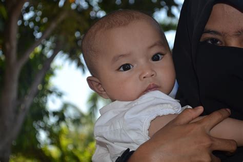 Pengambilan anak angkat bersama oleh pasangan seks. Love is all around: Anak Angkat