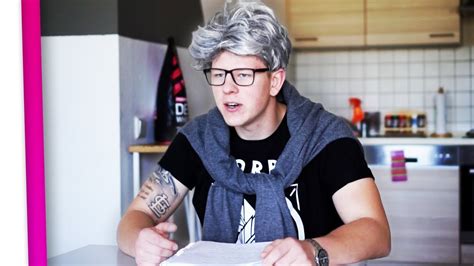 The university of guelph has an extremely generous scholarship program that recognizes academic achievements and supports students in their continuation of study. Als Ossi im Westen | Varion - YouTube