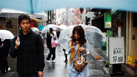 Anak muda jepang memiliki pekerjaan yang mantap. Fakta Jepang - Ini 6 Masalah Serius yang Sering Dihadapi ...