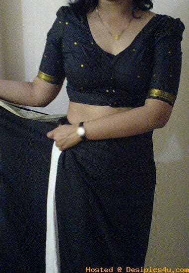 South Indian Actress Indian Desi Aunty Saree Stripping Pics