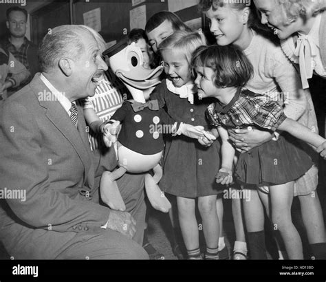Clarence Nash Who Is The Voice Of Donald Duck Entertains His Fans Ca