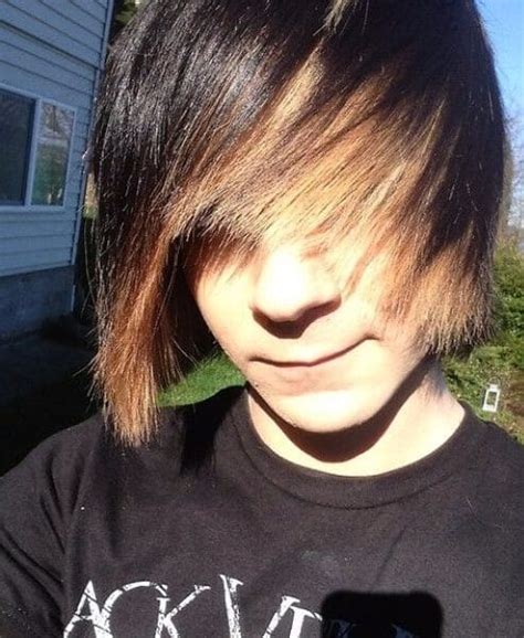 45 Modern Emo Hairstyles For Guys That Want That Edge