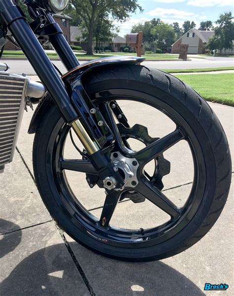 Custom Harley Davidson Breakout With Bst Carbon Fiber Wheels 2018