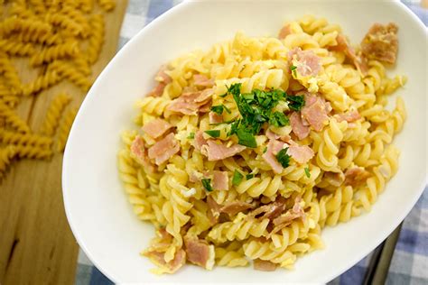 Fideos Alemanes de Jamón y Huevo Schinkennudeln