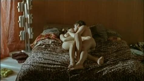 Nude Video Celebs Julia Maraval Nude A Cause Dun Garcon 2002