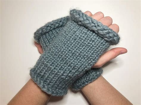 Learn To Loom Knit Fingerless Gloves Tutorial Ems Fiber Arts