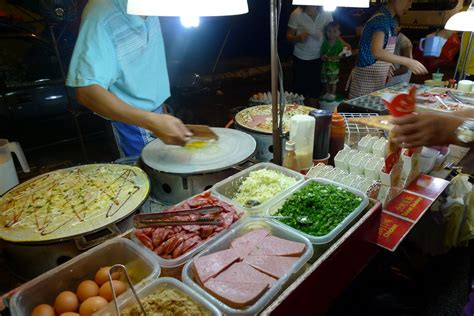 H boutique hotel sri petaling menawarkan pelayanan sempurna dan segala fasilitas penting untuk memanjakan para wisatawan. On the Other Side: Food Hunting at Sri Rampai Pasar Malam ...