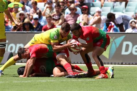 Against a team that is defending with six players in their front line and a sweeper (as described in the better rugby coaching article 3 man, sweeper, chain and arc for 7s defence), then gaps will surely appear. A GAGR Guide To Rugby 7s Tactics - Green and Gold Rugby