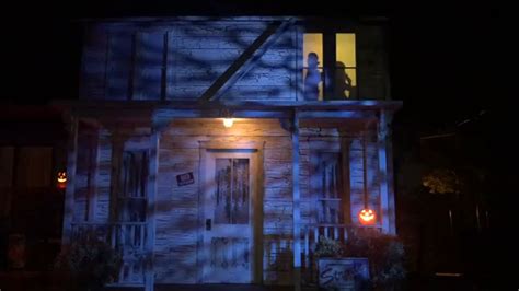 Halloween Fans Can Drive By This Atwater Couples Michael Myers House