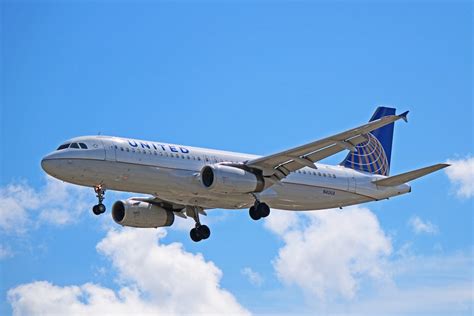 N401ua United Airlines Airbus A320 200 Oldest In Fleet