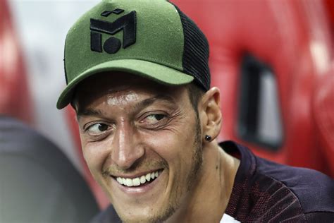 Ozil Problem Weighs Heavy At New Look Arsenal Ap News