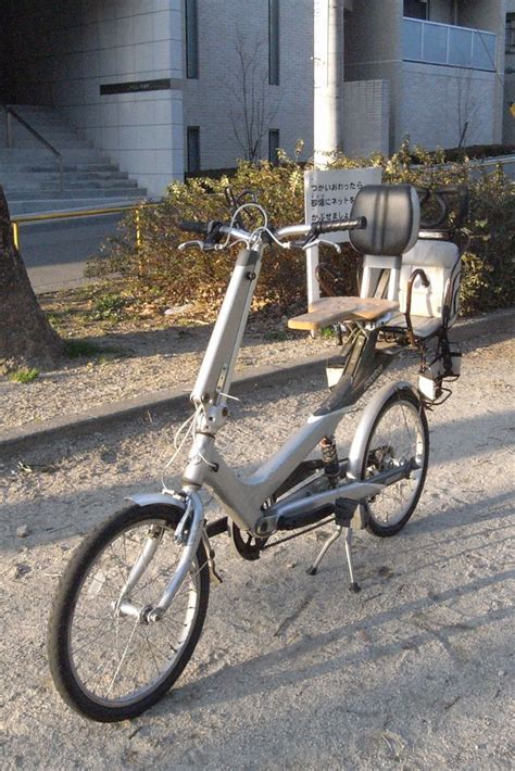 You pedal, and the propeller spins. 3-seater | 3-seater bike for me and my daughters. 松浦晋也さんの ...
