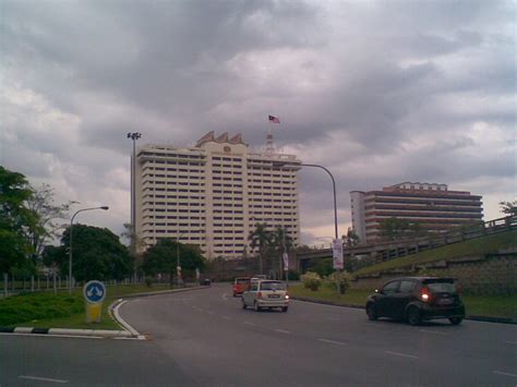 Kuching city mall 8 km. The Cat City - KUCHING V 3.0 - Page 88 - SkyscraperCity