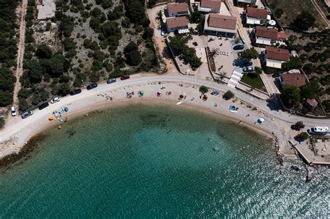 Strand Mandre Auf Der Insel Pag Strandf Hrer Von Kroati De
