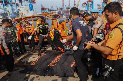 Lion Air Flight Jt 610 Crashes Off Sumatra Abs Cbn News