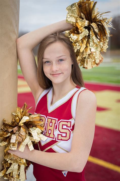 Pin By Jeff Purdue Photography On Girls Cheerleader Cheerleading Photoshoot Girl Fashion