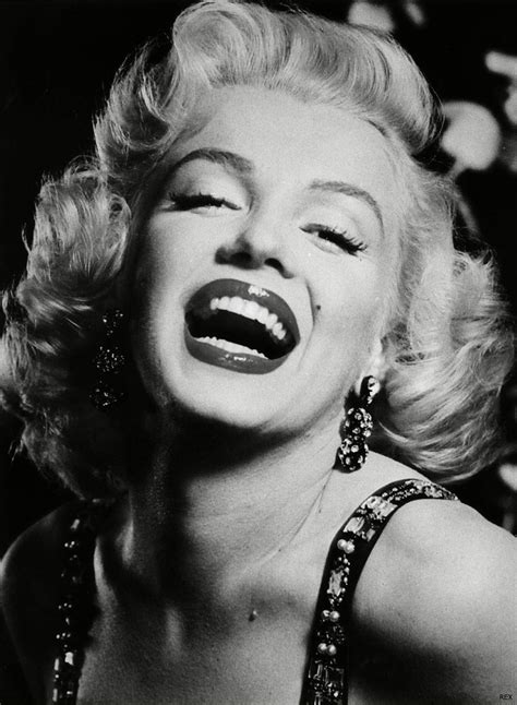 A Close Up Of Iconic Marilyn Monroe Marilyn Monroe Re