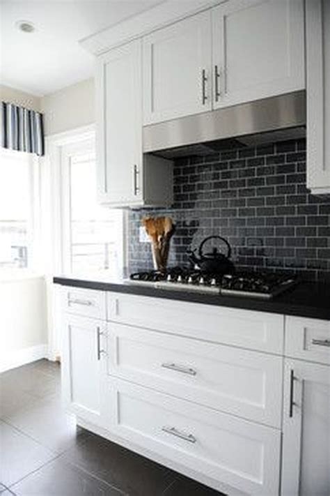 34 Elegant Black And White Kitchen Cabinets Design Ideas To Copy Now