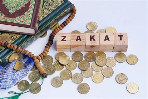 Nasihat diri orang pandai, tapi diri sendiri pun bila hidup tak berkat, apa pun yang kita capai dalam hidup (wang, kepandaian, pangkat) tak mendatangkan. Kenali Zakat Wang Simpanan dan Hukumnya