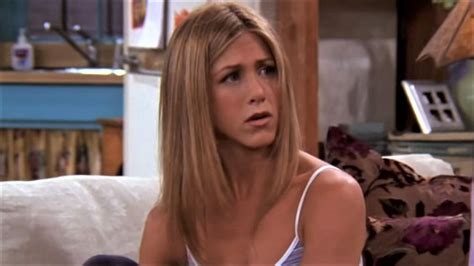 jennifer aniston explains why actors who guest starred on friends were ‘terrified during the