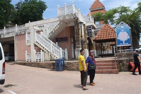 We did not find results for: Menuju Ke Pasar Payang, Kuala Terengganu.