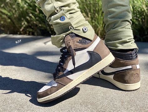 Travis scott air jordan 1 high og zu verkaufen preis ca.165€ arktikelzustand: Travis Scott x Air Jordan 1 "Cactus Jack" Release Date - JustFreshKicks